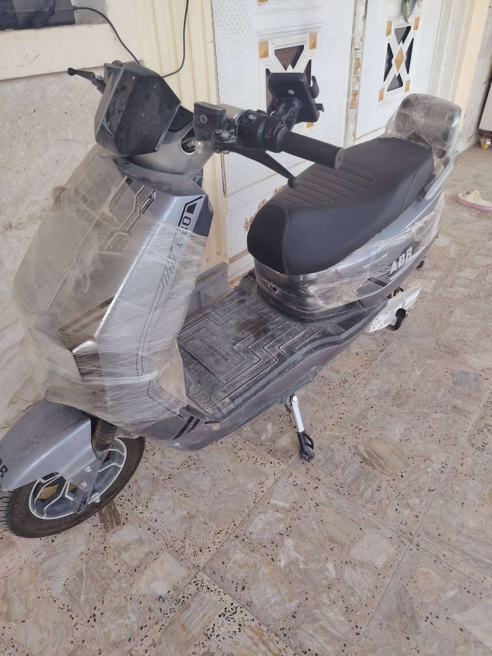 دراجه ماتركس ABR دراجه نضام بك حساس ازدحام تمشيك ٣٥ كيلو كفراتهه تعبانه يرادله فقط كفرات سرعته ١٠٠ حقيقي ٦٥ سعر ٥٥٠ الرقم ***********
