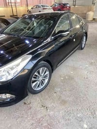 بسبب ضرف خاص اعادة النشر  ازيرا ادوات موديل ٢٠١٤ رقم انكليزي  كصة جنطة...