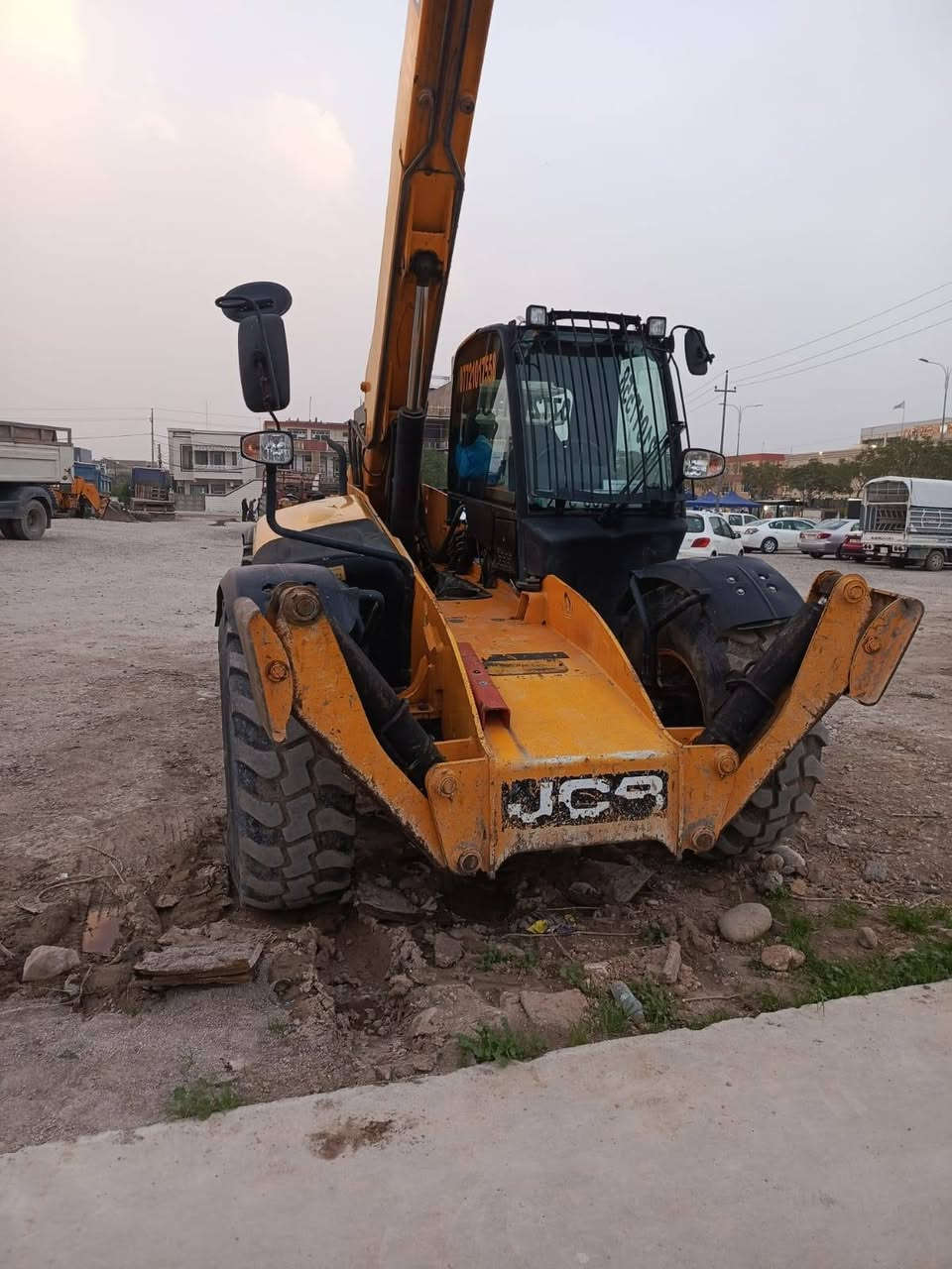 شۆفڵ jcb 2008 بۆ فرۆشتن 
شوێن ،کەلار
ژ،م/***********
