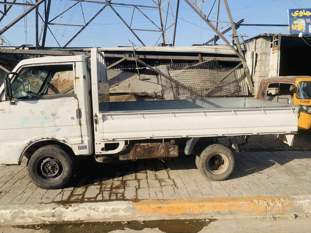 كيه بنكو ٩٤سياره بلاديه كلها قطرت صبغ ما بيها لا ضربه بلاديه كيره يخبل مكينته جديده سياره جهازه بسمي تحويل
سعر ٣٦مكان مدينت الصدر *********** سياره جهازه
لبدي جديد حلو
