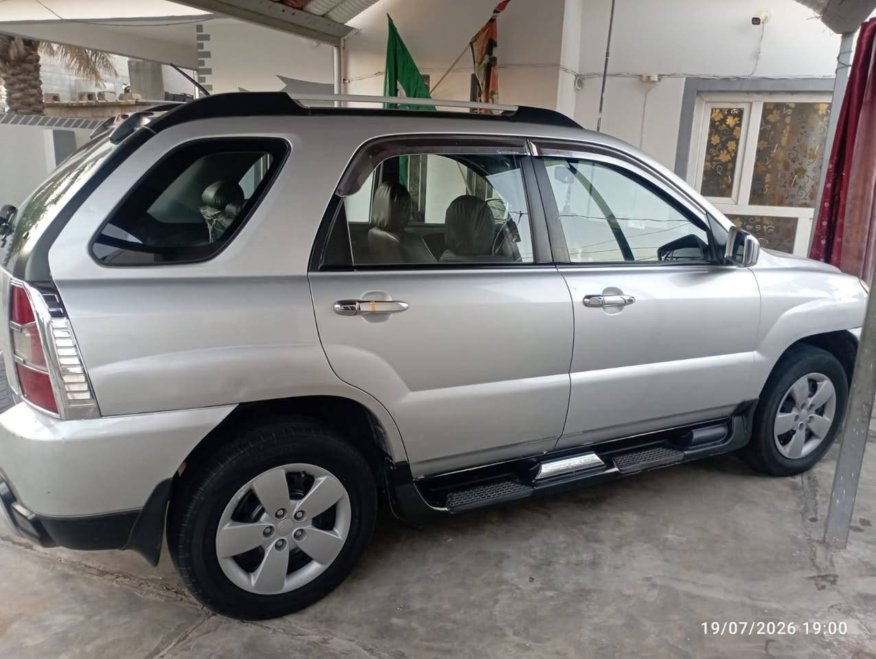 سلام عليكم سبورتج 2009 خليجي فول مواصفات مكينه V6  رقم بغداد السونار مرفق بالمنشور السعر 115 وبيه مجال رقم الهاتف ***********
