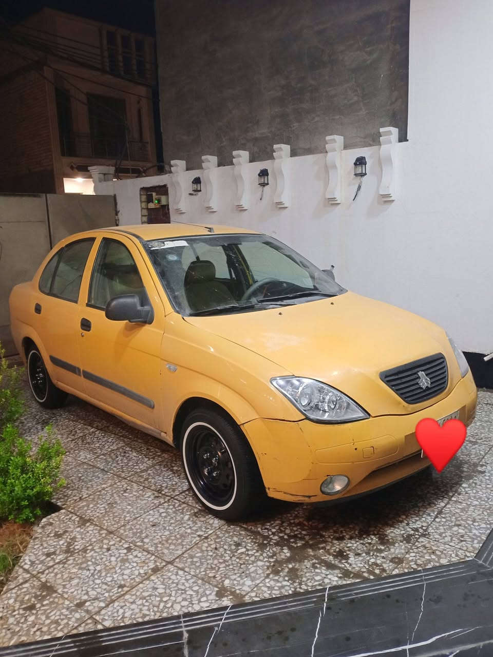 السلام عليكم طيبه ٢٠١٥ السياره جاهزه تخم تاير ابو الخط جديد تخم ويل جديد اسبير ابو الخط هم جديد مكينه ناعمه كير جديد ترايك شرط ل 180 وال سياره اشتريتها والي اشتريتها منه قفل جهازه سنويه ٢٠٢٧ شهر ٨ ابيعها على وضعها مامطلوبه لراعيها الف مكاني بغدادد
*********** 
السعر 26 وبيها مجال
