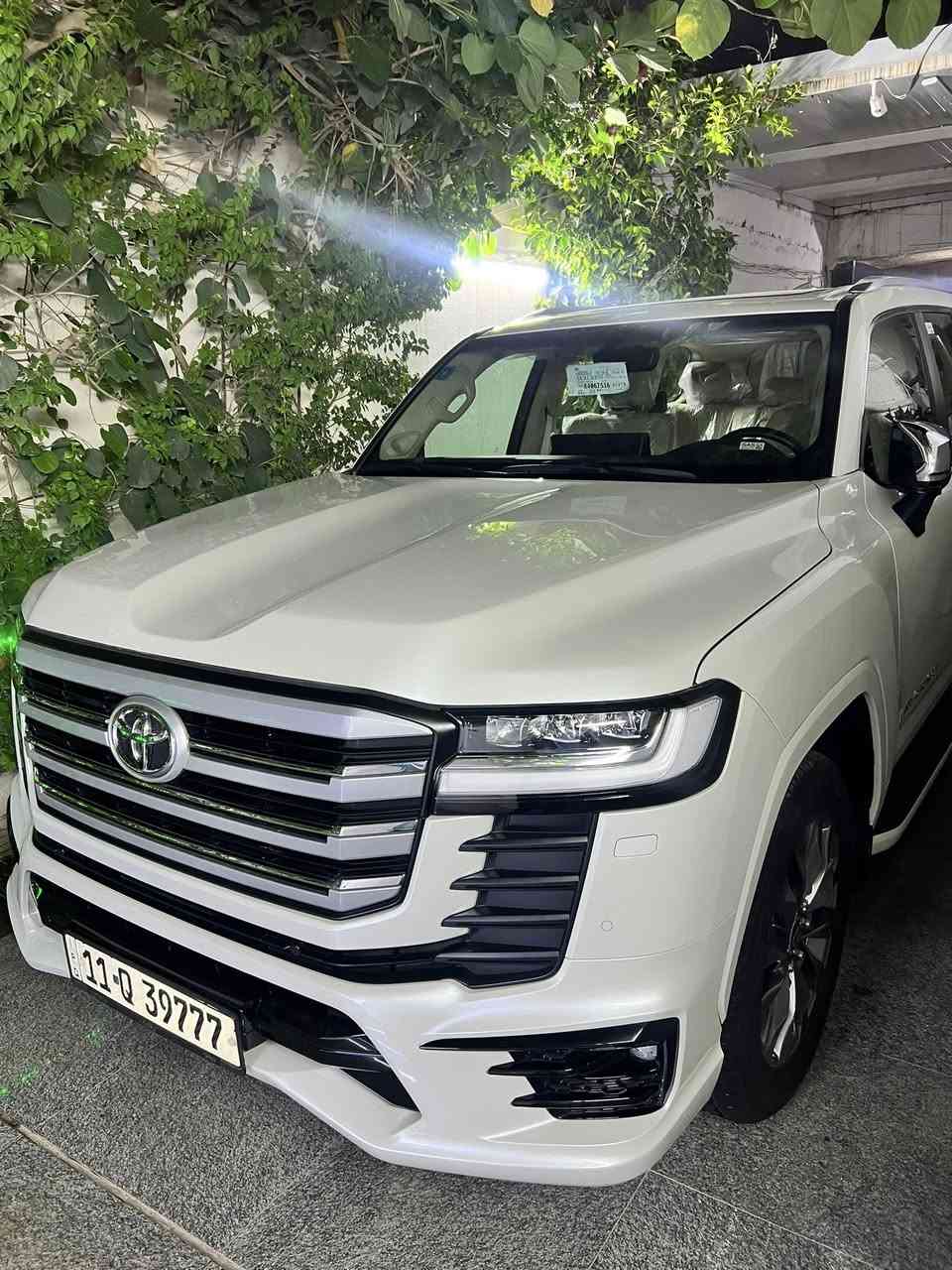 سلام عليكم لاندكروز VX 2024 ساز  تحت الضمان ماشية 6 الف زيرو مكفولة من الشخط والرصعة بدون اي ملاحظة باسمي فول مواصفات كراسي خلفية كهرباء كرسي ميموري مكان السيارة الكاظمية السعر 75,000$ هاتف ***********/***********
