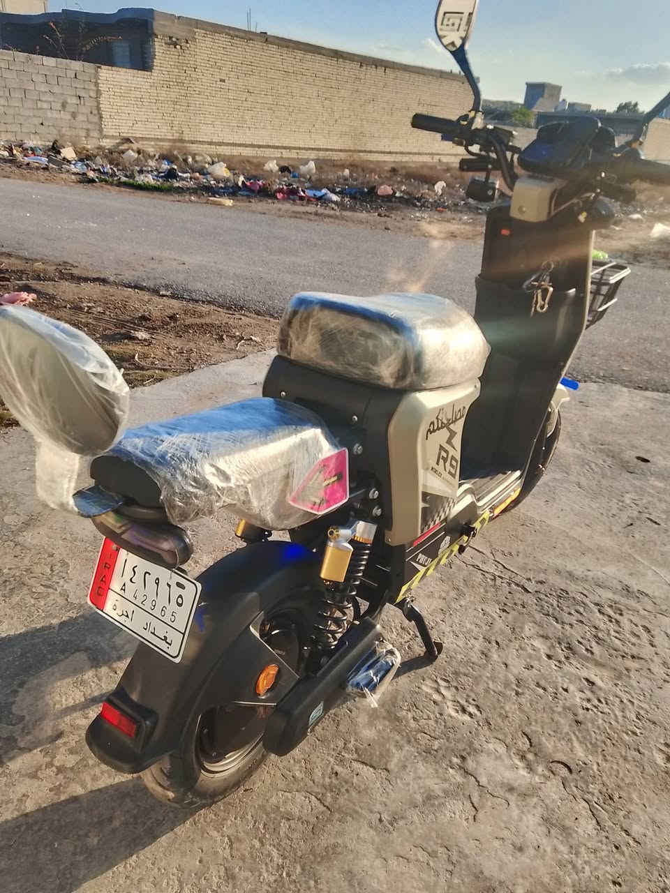 سلام عليكم عندي دراجه اللبيع ار تسعه جديده معنه الكلمه خمس بطاريات كلشي شغال بيه ما بيه اي عطل كهربايات شغاله كله رجوع الى خلف السعر 475 مكاني بغداد جسر ديالى ارقم الهاتف ***********
