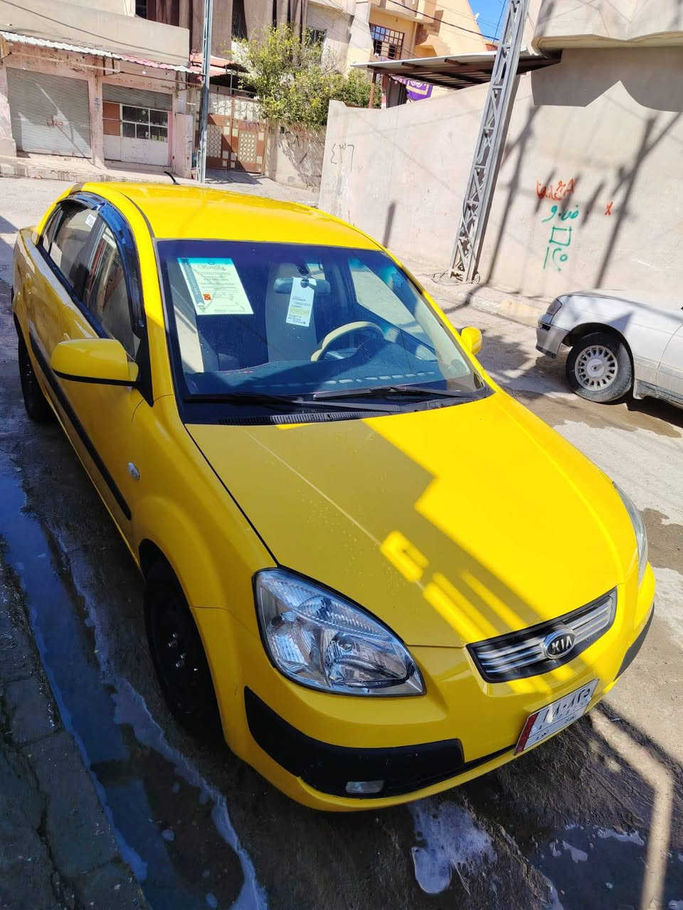 السلام عليكم
ريو 2009 كوري 
بيها معجون بجاملغ الخلفي والتكمه 
حدادية وصبغ جديد 
بيها كابون بانزين 
رقم بغداد الماني هيئة وغرامات صفر 
ترهم نقد و اقساط
للتواصل على الواتساب ***********
