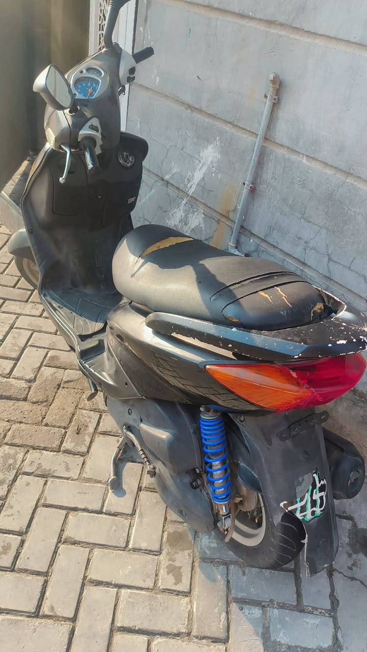 دراجه سكنس نثيه مجفته مره وحده صارله سنتين عندي السعر 450بيه مجال بسيط عنواني مدينه الصدر للاستفسار ***********
