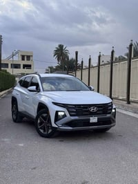 ( Hyundai Tucson 2025 ) المواصفات :  شاشه 12.3 بوصة متصل  تبريد شاشه م...