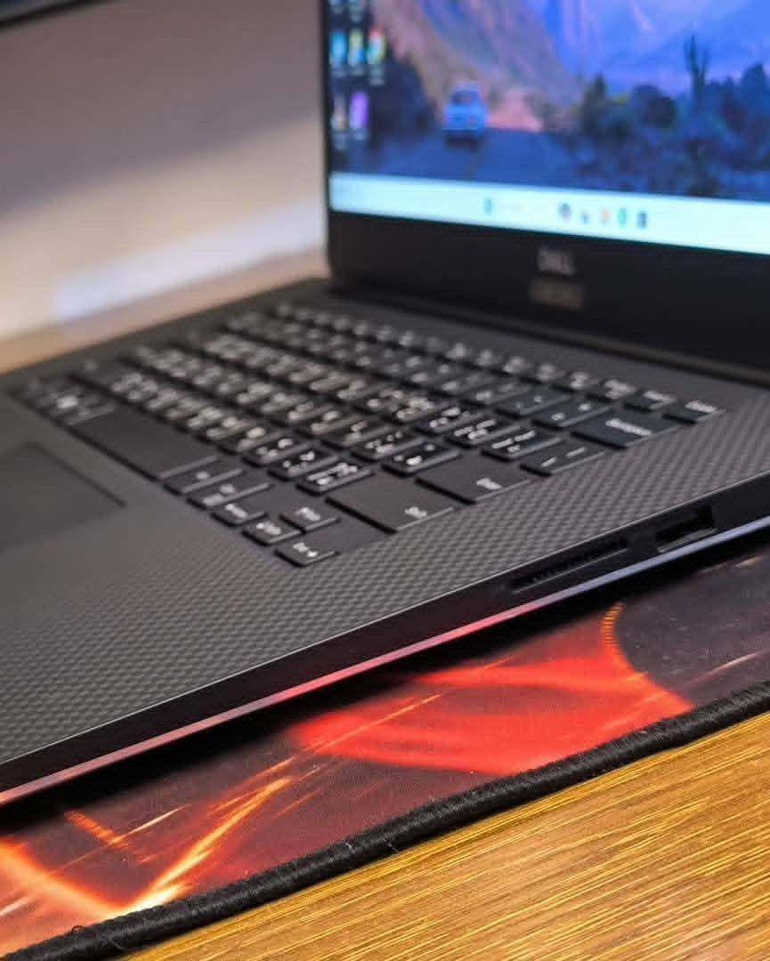 لابتوب معالجة i9 فئة Hk وكرت خارجي من انفيديا
بمعالج i9 وفئة HK  🔥🔥 وكرت شاشة خارجي من انفيديا وسعر🔥
Dell Precision 5540
لابتوب أنيق بتصميم فخم ونحيف، يجمع بين القوة والاحتراف. مخصص للمهندسين، المصممين، والمونتاج، ويشتغل بثبات على البرامج الثقيلة مثل AutoCAD وRevit وSolidWorks وAdobe بكل سلاسة. جهاز يعتمد عليه للشغل اليومي والسفر، أداء قوي وشكل راقي بنفس الوقت.

المواصفات:

Processor: Intel Core i9-9980HK

RAM: 16GB

Storage: 512GB SSD NVMe

Graphics: NVIDIA Quadro T2000 4GB

Display: 15.6″ FHD (1920×1080)

السعر 780 الف بس 🔥🔥

🎁🎊 ملحقات الجهاز 🎊🎁
1- الشاحنة الأصلية
2- حقيبة لابتوب
3- ماوس لابتوب

كل لابتوب يجي بضمانين:

✅ ضمان فحص
الطلبية لما توصلك، تفحص الجهاز وتتأكد من المواصفات وتشغّله وتتأكد كلشي تمام، بعدها يتم الاستلام.

🔁 ضمان استبدال
بعد الاستلام، يوجد ضمان 10 أيام. في حال وجود أي عطل، يتم استبدال اللابتوب بنفس الموديل أو موديل آخر حسب رغبة الزبون.

نفحص كل قطعة عدة مرات قبل الإرسال، حتى نضمن ثقة الزبون وراحة باله، والرزق الحلال ❤️


**إذا كنت صاحب هذا الإعلان وتريد حذفه لأي سبب، رجاءا أرسل رسالة إلى الدعم الفني**