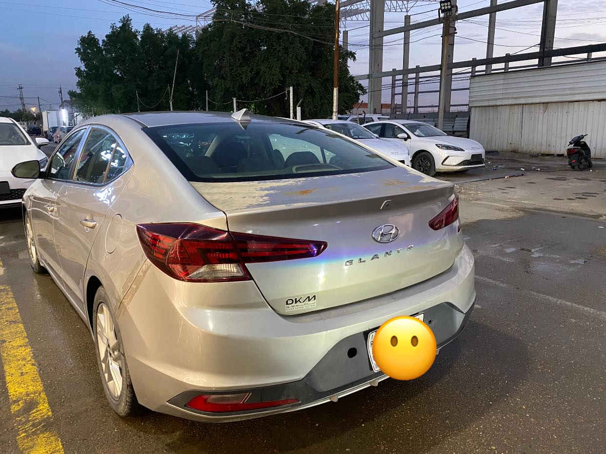 ((((((((مكلف بالنشر))))))))
السلام عليكم النترا 2020 وارد امريكي حادثها جنطة بدون ايرباك رقم بغداد باسمي ماشية 105 ميل استخدام شخصي مبدل ضاغطة مال محرك وبيها جراد بالجنطة مكان السيارة ببغداد 
(((السعر 145 وبيها مجال))) 

‏‭0773 807 3400‬

‏‭0780 880 6643‬
