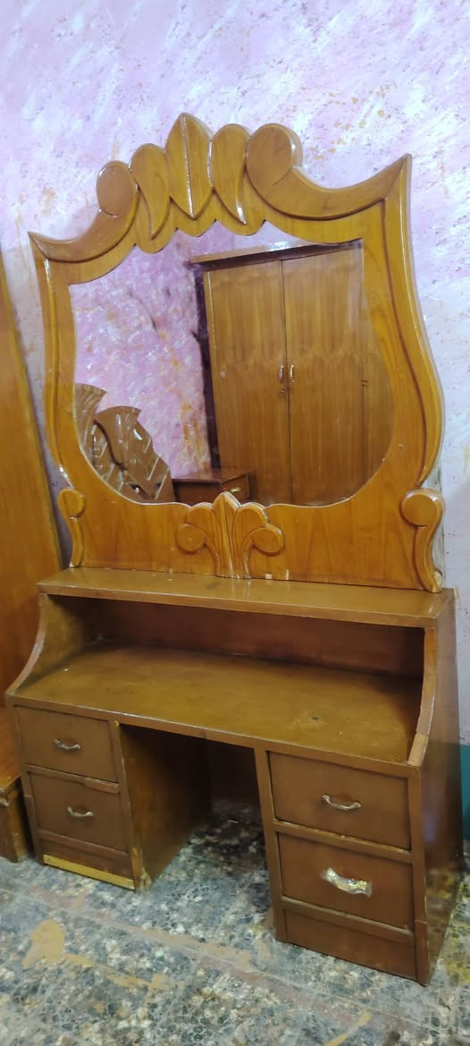 غرفه صاج عراقي 5 ابواب نقص تخته نضيفه السعر 250 المكان الحسينيه الراشديه بغداد بوجد توصيل بل اجره التواصل على الرقم ***********
