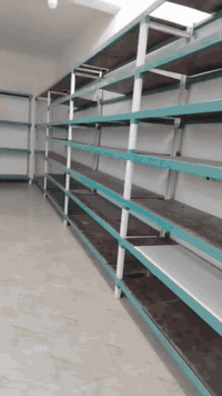 رفوف للبيع حديد درجة اولى ثقيل يتفصخن للاستفسار ***********
