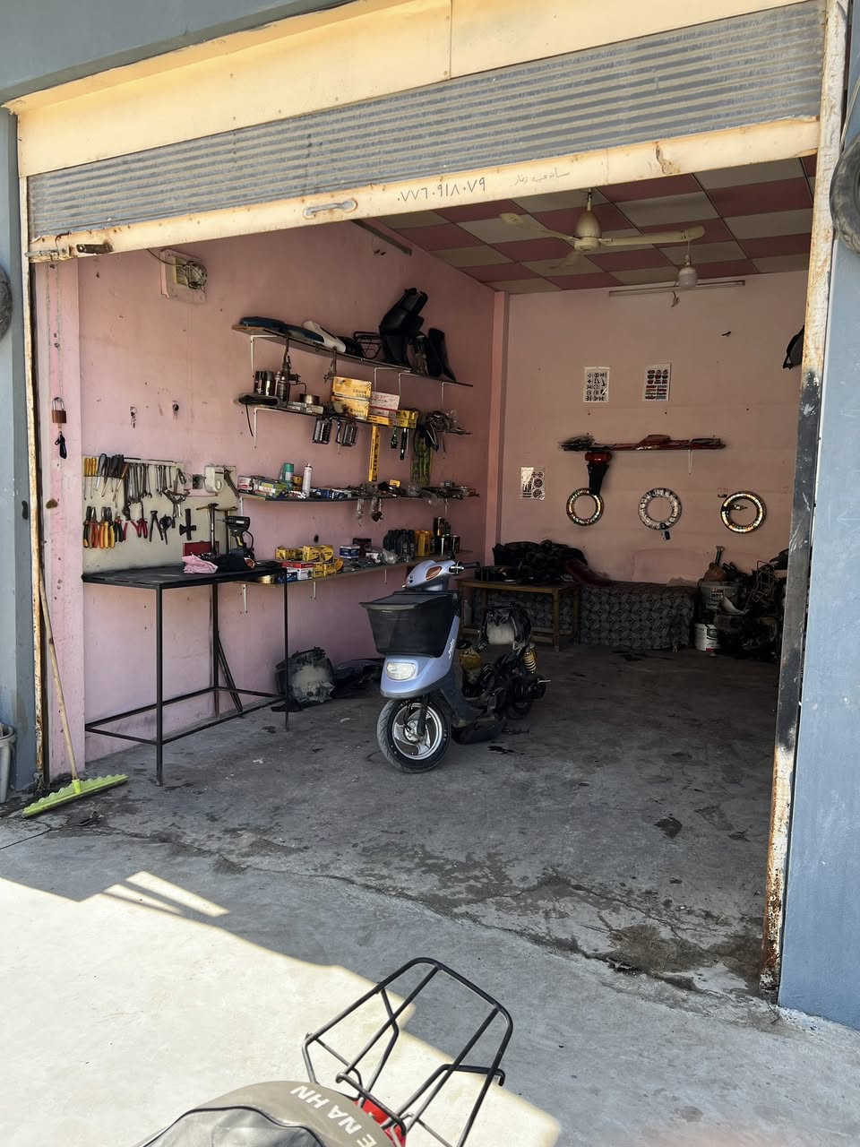 تم بعون الله فتح محل لبيع وشراء وتصليح دراجات بزون بكافة انواعها وقطع غيار قرب كنيسه مار تشموني
 
بأدارة ساندي زغار 

للتواصل اتصل بالأرقام ***********/////***********
