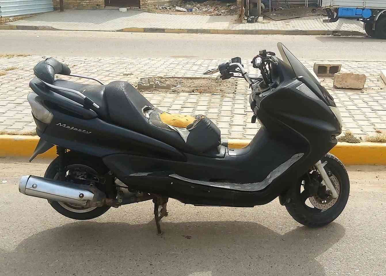 ياماها ماجستة دبل رون مكينة مكفولة من التنقيص والتبخير والنضوح كلجات نظيفة كهربائيات شغالة تايرات نظيفة منظومة راديتر جديدة شرط مي أخضر زيتي .. شرط الشلعة والمعدل.. أوراق كاملة.. السعر ٥٠٠ هاتف *********** بغداد الحسينية الراشدية
