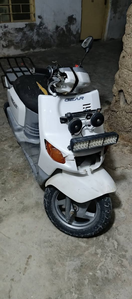 السلام عليكم
دراجة بيكم 
للبيع بـ125 الف 
نضيفة بس الكفر المامي بي طكة مثل متشوف 
وبيهة مجال حك الجية وبيكم خير وتدللون 😇😁


**إذا كنت صاحب هذا الإعلان وتريد حذفه لأي سبب، رجاءا أرسل رسالة إلى الدعم الفني**