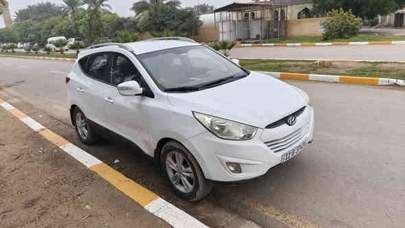 أسلام وعليكم  للبيع توسان 2012  خليجه بيه بس جاملغ خلفي صبغ وباقي السياره كفاله مكينه وكير عشركه كفاله مكينه 2000دوش مكان سياره بغداد سعر 138وبيه مجال‪***********
