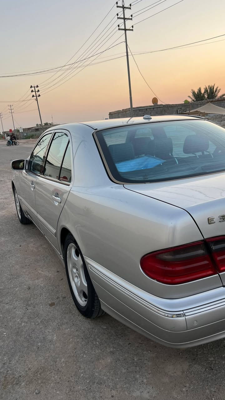 السلام عليكم
ام عيون E320 موديل 2001 افكنارد فول مواصفات 
رقم اربيل سنويه جديد 
السياره كير محرك كفاله 
مكان السياره البصره 
للتواصل ***********
