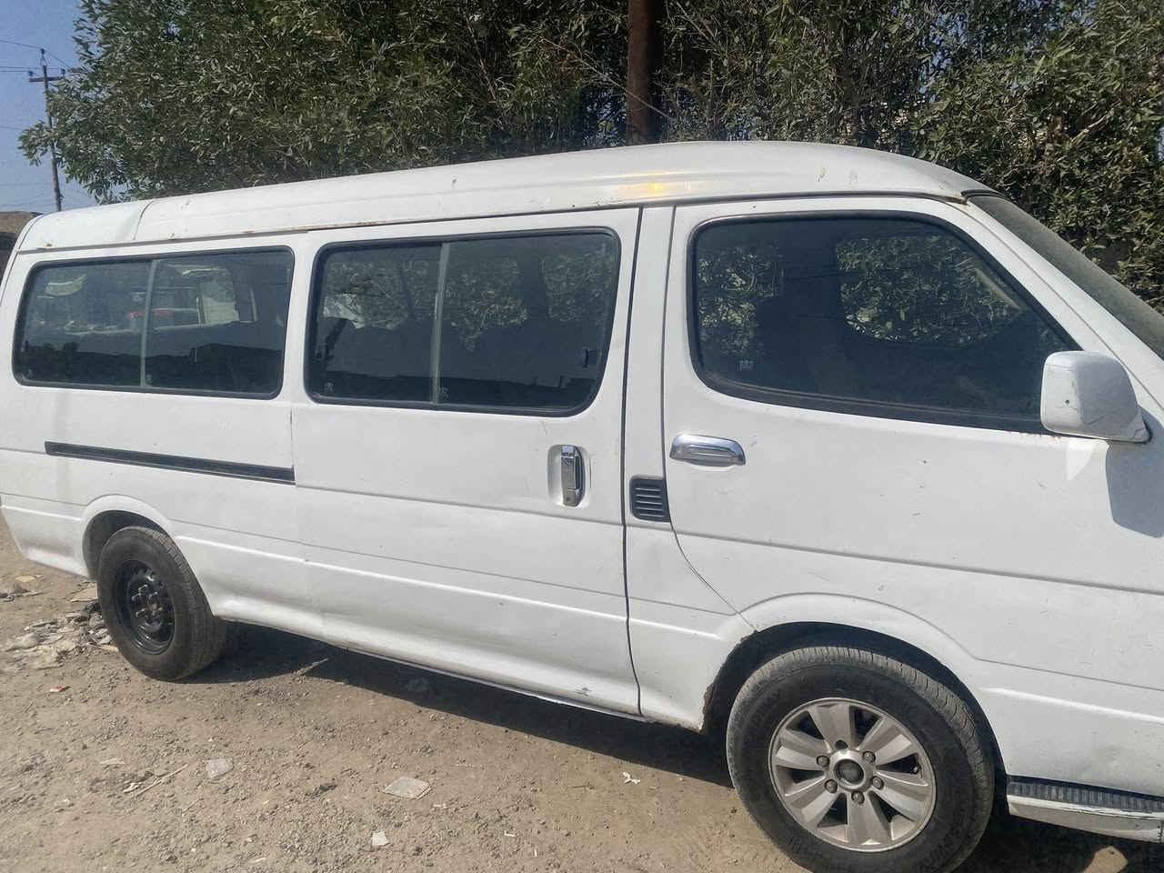 السلام عليكم جنبي H1 للبيع السيارة حرةتخم تاير جديد مكينة بلاديةصدر ورة وكدام جديد اريدابيع بسبب عدم التفرغ  مصفرة هيأة بس عليهة غرامات تنخصم من السعروهذارقمي ***********
