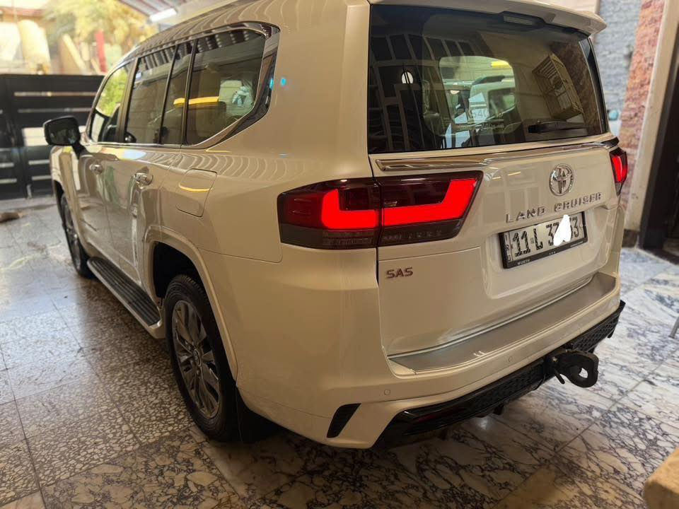 السلام عليكم 
البيع لاندكروز VX ساز ضمان 
كفاله من الشخط ومغلفه من اخذته زيرو ٣٠ ورقه 
تنفس طبيعي
بغداد بسمي
ماشيه ٢٣ الف فقط 
رقمي ***********
