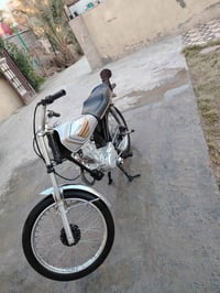 دراجة نارية • موديل 25 • مكان دوانيه