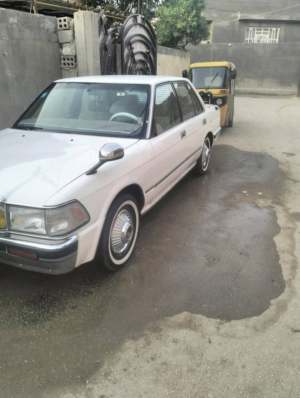 السلام عليكم سوبر سيدان موديل 91 يسرا بلاد رقم انبار دولي جديد سنويه 30 كير عادي  عنوان حله السعر 60 
***********
