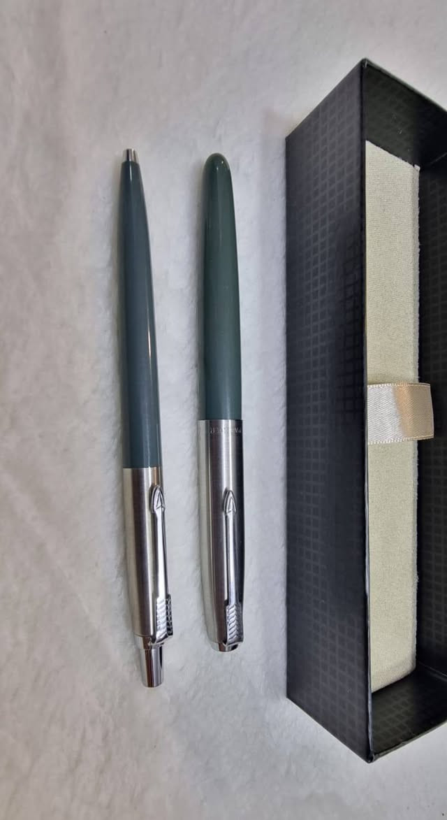 السلام عليكم اقلام حبر امريكي قديمات ابد ما مستخدمات سعر 75 الف


**إذا كنت صاحب هذا الإعلان وتريد حذفه لأي سبب، رجاءا أرسل رسالة إلى الدعم الفني**