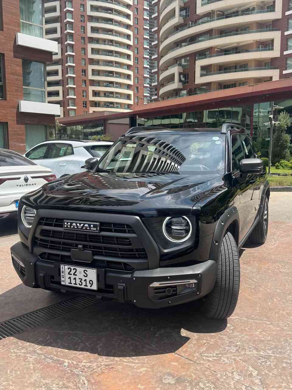 🚗 للبيع – هافال دارجو 2024 

✨ سيارة مميزة بحالة ممتازة وما زالت تحت كفالة شركة هافال الرسمية.

🔹 موديل: 2024
🔹 نظام الدفع: أمامي (FWD)
🔹 الممشى: 29,000 كم
🔹 محرك قوي واقتصادي
🔹 ناقل حركة أوتوماتيك
🔹 تصميم عصري وجذاب
🔹 شاشة ومواصفات حديثة
🔹 أنظمة أمان متطورة
🔹 ما زالت تحت كفالة الشركة

💎 سيارة نظيفة ومجهزة بالكامل، توفر الراحة والأداء المميز للاستخدام اليومي والسفر، وجاهزة للمالك الجديد.

📞 للاستفسار أو المعاينة، يرجى التواصل على الرقم المرفق.

0776 905 6111 

#هافال_دارجو #Haval_Dargo #للبيع #أربيل #سيارات_للبيع #SUV 🚗✨ أربيل, العراق
