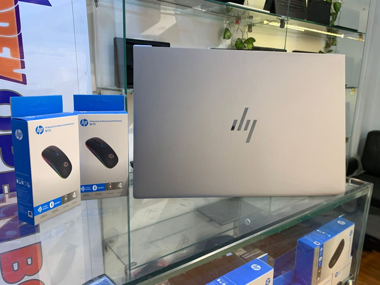 ## 💻🖤 HP ZBook Studio G10 | الفن والقوة في جهاز واحد
--
> الـ ZBook Studio G10 اتصمم بالظبط لتلك اللحظة —
> لما الشغل يكون جاد، والوقت يكون بفلوس،
> **والأداء مش مجال فيه تنازل** 👑🔥

⚠️ **الحالة: كسر زيرو — زي الجديد تماماً**
⏳ **العرض ساري حتى نفاذ الكمية**
--
### ◈ المواصفات التقنية

| المكون | التفاصيل |
|--------|----------|
| ⚡ المعالج | Intel Core i9-13900H — الجيل الثالث عشر |
| 🧠 الرامات | 32GB DDR5 — سرعة الجيل الجديد |
| 💾 التخزين | 512GB NVMe SSD |
| 🎨 الجرافيك | NVIDIA RTX A1000 — 6GB GDDR6 |
| 🖥️ الشاشة | 4K UHD Touch Display |
| ⌨️ الكيبورد | Backlit — مضيئة في أي إضاءة |
| 📦 الحالة | كسر زيرو — زي الجديد تماماً |
---
### ◈ ليه الـ ZBook Studio G10 في مستوى لوحده؟

**⚡ معالج i9 — الجيل الثالث عشر**
أقوى معالجات الجيل ده بلا منازع
بيتعامل مع أتقل المهام بثبات تام من غير هبوط ومن غير كلام
*MultiTasking؟ Rendering؟ Simulation؟ كله في نفس الوقت 💪*

**🎨 RTX A1000 — كارت Workstation حقيقي**
مش كارت جيمينج — ده كارت متصمم للدقة والثبات في البرامج الاحترافية
Revit، 3Ds Max، Lumion، Premiere؟
*بيشغّلهم كلهم وهو بايسم 😏*

**🖥️ شاشة 4K UHD Touch**
مش بس شاشة — دي تجربة كاملة
تفاصيل بتطلع من الشاشة، ألوان زي الحياة
*100% DCI-P3 — دقة لونية للمحترفين اللي مش بيتنازلوا*

**🧠 32GB DDR5**
سرعة الجيل الجديد — استجابة فورية حتى في أتقل المشاريع
*افتح كل حاجة في نفس الوقت وابتسم*

**💾 512GB NVMe SSD**
سرعة تحسسك إن البرامج كانت مفتوحة قبلك

**🪶 تصميم Studio Premium**
نحيف، فخم، وخامات عالية الجودة
*جهاز يعكس مستواك قبل ما تفتحه*

**🔒 أمان واعتمادية HP**
معتمد للبيئات الاحترافية والشركات — مش بس للاستخدام الشخصي
---
### ◈ معمول لمين؟
```
🏗️  المهندس — Revit / AutoCAD / Civil 3D
🌆  مهندس الـ 3D — 3Ds Max / Lumion / SketchUp  
🎨  المصمم — Photoshop / Illustrator / InDesign
🎬  المونتير — Premiere Pro / After Effects / DaVinci
💻  المبرمج — بيئات متعددة في نفس الوقت
```
---
### ◈ جاهز من أول لحظة 🎁

| # | الهدية |
|---|--------|
| 1️⃣ | Windows 11 Pro أصلية بأحدث التحديثات |
| 2️⃣ | Microsoft Office كامل (Word, Excel, PowerPoint) |
| 3️⃣ | شنطة لابتوب أنيقة |
| 4️⃣ | ماوس لاسلكي احترافي |
| 5️⃣ | ستيكر حروف عربي عالي الجودة |
---
### ◈ ضمانك معانا 🛡️

✅ ضمان 6 شهور — استبدال فوري الشهر الأول
✅ فواتير ضريبية وإلكترونية
✅ شحن لجميع المحافظات مع المعاينة قبل الاستلام
✅ متوفر أجهزة بأسعار مختلفة تناسبك
---
### ◈ شرفنا 📍

🏢 **المهندسين** — 8أ ش الفرات، جامعة الدول العربية
🏢 **مدينة نصر** — 21 ش مصطفى النحاس، أمام أميرة الذهب

📞 [01005714245](https://api.whatsapp.com/send?phone=201005714245)
واتساب أو فون — إحنا هنا 🤝
--
**VIONEX.. الجودة مش اختيار، دي عادة 🛡️🏆**

`#HP #ZBookStudioG10 #RTXA1000 #i9Gen13 #4KTouch #Workstation #VIONEX #لابتوب_هندسي #كسر_زيرو #جرافيك #مونتاج`


**إذا كنت صاحب هذا الإعلان وتريد حذفه لأي سبب، رجاءا أرسل رسالة إلى الدعم الفني**