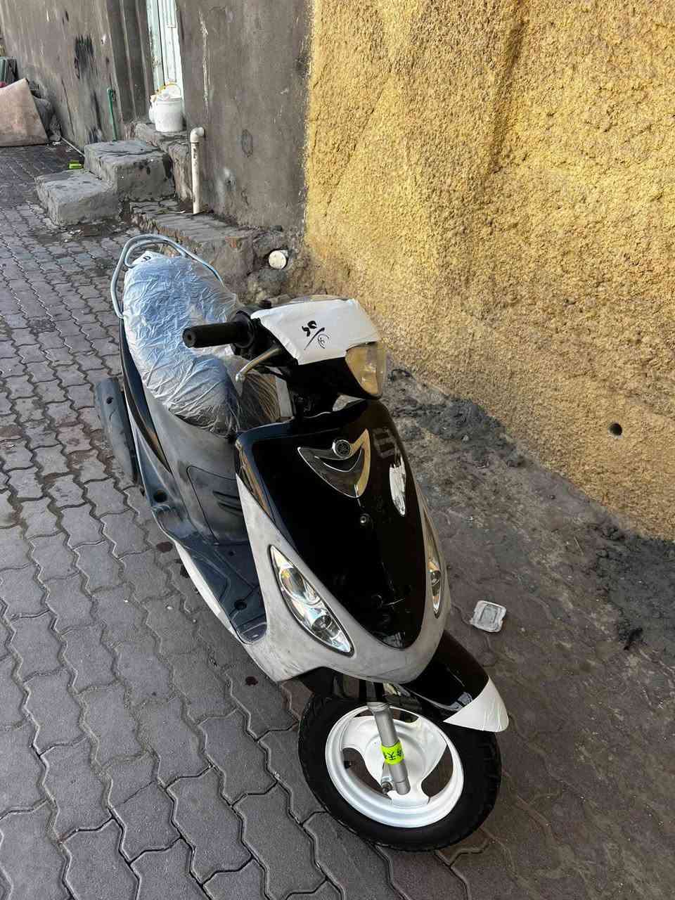 ماكس منغولي .
كفاله عامه.
كفرات ختم واحد وي المكينه 
 الدراجه مختمه من طول لطول
وين مايعجبك افحص.
السعر خاص.
***********
