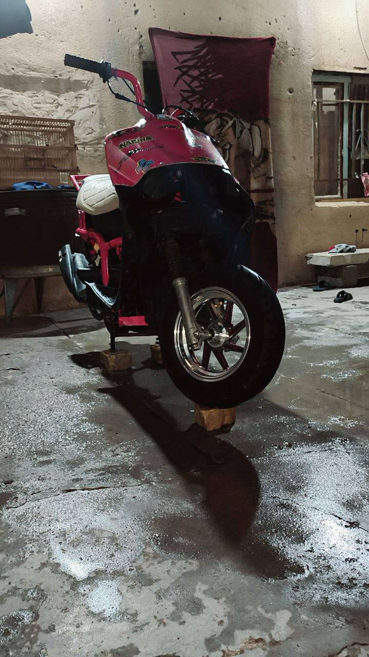 السلام عليكم شكل فراشه مكينتها ماكس الدراجه مفتوحه بوشتها 55 دراجه حلوه ونضيفه وتعمير الكهربائيات كلها شغاله من الدعاميه للدعاميه الرنكات رياضيه مكينتها صافيه وحلوه مكاني بصره زبير دريهميه قرب جامع الامام الباقر الي يريد يتواصل وياي ع الخاص بالواتساب  سعر الدراجه 550 وبيها مجال راسلني بـ اي وقت خابرني ع النت ع الشريحه موجود انا ‏‪***********‬‏📲
