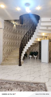 بيت زراعي مساحة 200متر حي الخضراء مقابيل المعارض يتكون من مطبخ واستقبا...