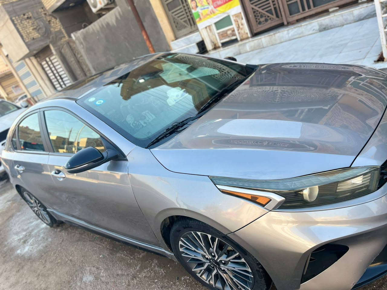 السلام عليكم ورحمة الله
كيه فورتي جيتي لاين فول مواصفات 1على 1 مديل 2023حره بأسم ذي قار السعر 157 امريكي حادثه موضح بلصوره الاتصال على الرقم ***********
