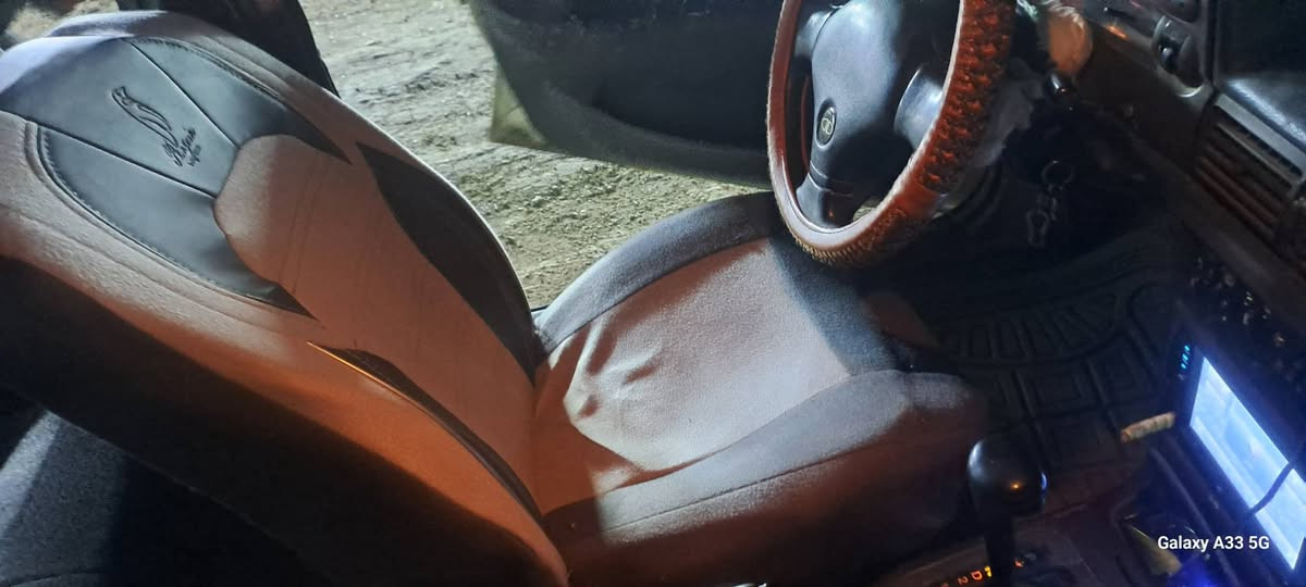 سلام عليكم سيارة دايو سلو موديل 1995 مكفولة كير ومحرك صبغ حزام كير أوتو رقم بغداد تحوي ثاني يوم سيارة بسمي سعر 34 بيها مجال بسيط 
العنوان بغداد 
الاتصال ***********
