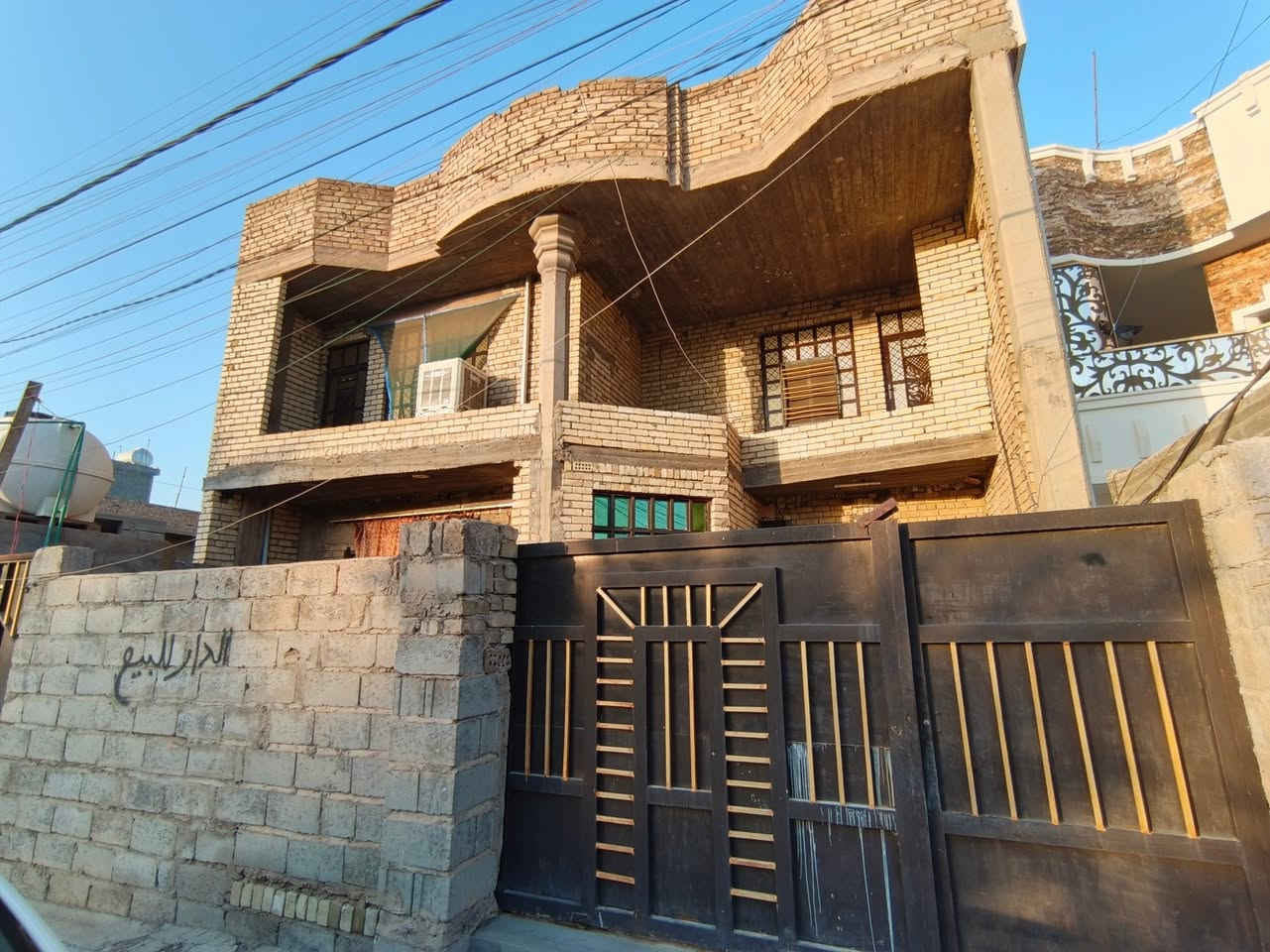 💎🔹مكـ✯͜͡الدوحه𝄠ـتب▪️💎

🕌 بسم الله على بركة الله🕌

السلام وعليكم 
   
 🏡     🏘      🏚 

#يوجد_بيت  _للبيع 

#العنوان  الفلوجة  حي التأميم الأولى
# مقابيل حديقة منطقة كاملة خدماتهة  

✅المساحة : 210م
⬆️ الوجة : 10م
🏞️النزال : 21م
 
غرف عدد 4
استقبال 
صالة
مناور 
مطبخ
صحيات 
حديقة + كراج سياره 
الارضية سيراميك 

                       #بناء 🧱 : طابوك 
      
     #شارع 🏞️⬆️⬆️ : 10م نافذ على شارع 40

السعر = 210 وقابل التفاوض 

  #السعر_محدد_من_قبل_البائع 
    
        
        ⚖️⚖️   نوع الملك : طابو صرف تحويل مباشر  🏙 

⭕ الاستفسار اكثر رجا مراجعة 

🥇#مكتب_الدوحه_للعقار 

💯علماً البيت جاهز للسكن🗣️
     
        ((شعارنا المصداقية)) 

⭕ اذا عندك عقار تريد تعرضه للبيع او تريد تشتري عقار  الاستفسار أكثر 

مراجعة (((مكتب الدوحه اللعقار))) 

________________________________

📬فقط ارسال المعلومات  على الواتساب او الاتصال على هواتف المكتب 

🤳متابعة الصفحه يصلك كل ما هو جديد

⏪ملاحضه: السعرالعقار  يحدد من قبل البائع

  🏘️بيع وشراء الأراضي السكنية والزراعية وكافة

 العقارات🏘️🌐Anbar Fallujah_ الانبار الفلوجة🌐.

       ((««نستقبل هواتفكم على لارقام التالية»»              

***********  واتساب + اتصال 
***********   اتصال هاتفي كورك + واتساب
