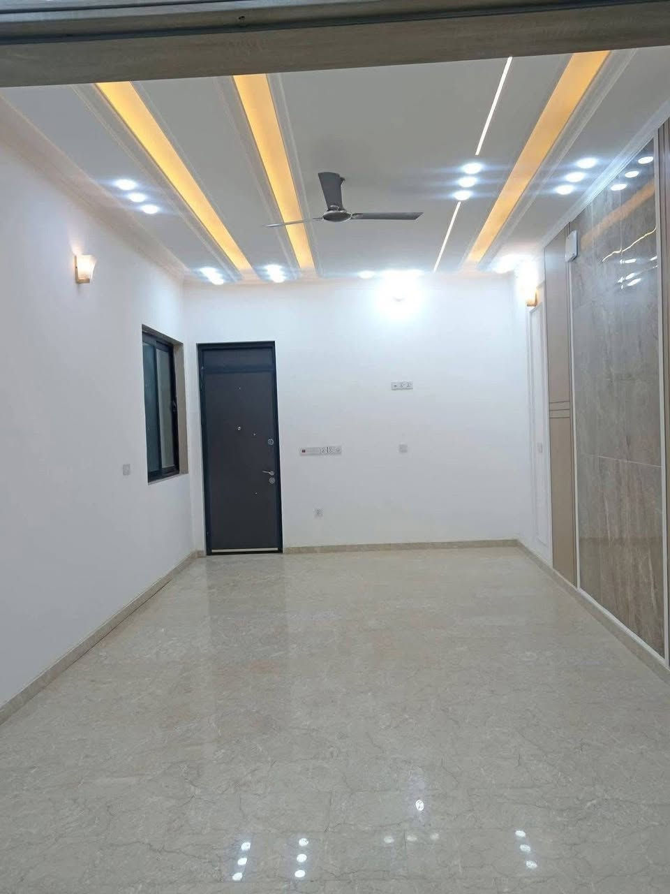 ‏‎‏‎دار  للبيع او المراوس النجف الاشرف
حي الجامعة خلف المدينه المائيه 
مساحه الدار  ٢٠٠ م 
شارع ١٥ موقع ممتاز 
طابقين بناء جديد vip
وكذالك يوجد مسبح داخلي 🏊 

للاستفسار اكثر مراجعة مكتب الدر او إلاتصال ع الأرقام المذكورة 

***********ابو عباس الجليحاوي 
يتوفر واتساب 

*********** حسين الاعسم 
يتوفر واتساب 

#نستقبل_عروضكم_العقارية_في_كافة_احياء_النجف_الاشرف_اهلاً_وسهلاً
