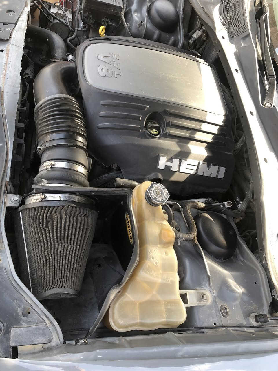 سلام عليكم /
جارجر  R/T سوبر تراك باك 
لون سمنتي 
موديل 2019
حادثهه ٤ قطع 
بنيد وجاملغ ايمن وجاملغ خلفي وباب بدون تبديل بس بنيد مبدل 🙄
رقم بغداد جديد 🇮🇶
ويل 20👍
غرفه احمر SRT😁
لد متغير 😩
تدفئه كشنات وستيره 😃
فتحة سقف😁
مكينه هيمي ...؟😍
ماشية 95 m😌
شاشه جبيرة😩
شفتات ستيرن 🙄
مري جانبيه تدفئة
كشنات جلد +تدفئة😁
دركة SRT😇
جنح اضافي SRT🫣
تحكمات جهتين كل شغال 😇
للبيع او مراوس ........
للبيع او مراوس ........
***********
السعر 195
