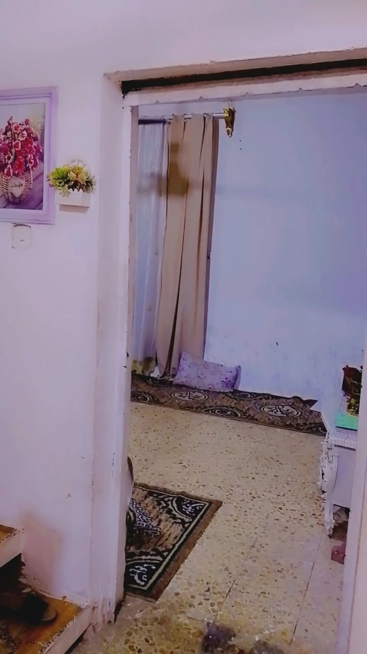 بيت للبيع طابو صرف منطقه مغربه يم سوك مساحته 130متر بناء قاطين كاملات عكاده بي محل البيت نضيف كلش ينباع نقد بس سعر 140 وبي مجال لشراي يتصل على الرقم ***********

