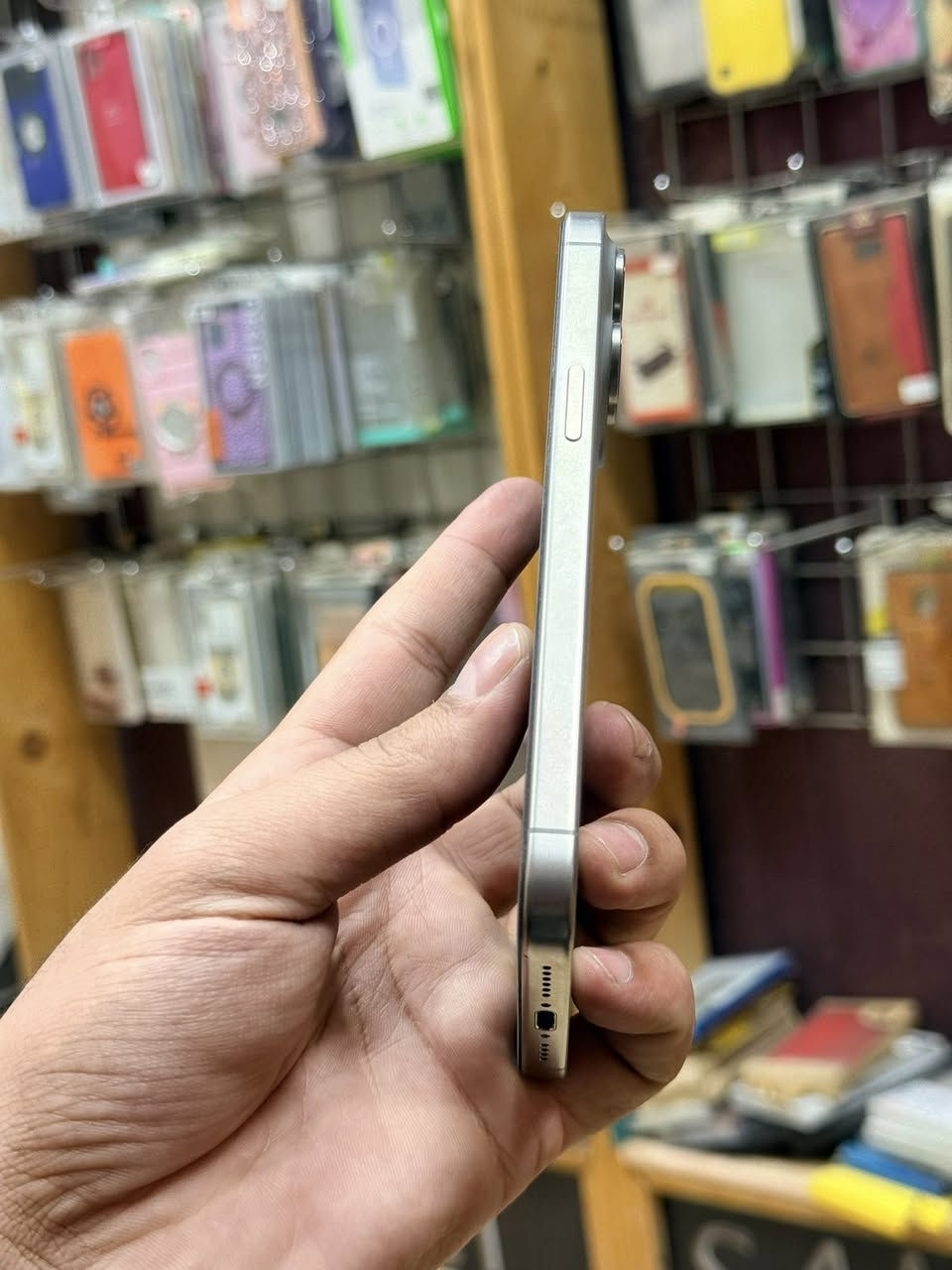 15 برو ماكس 256
بطاريه 89 _مشحون 606

ماستر عربي -كارتون 

نضافه 100 ‎%‎ 

ضمان سنه بلادي وتر

مكاني شهربان حي معلمين 

#السعـر   ملـيون و 50 الف

***********
