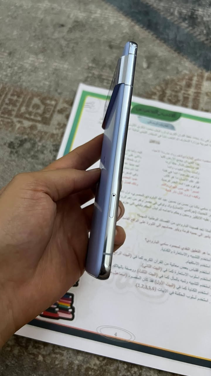 السلام عليكم
كوكل بكسل 8 برو 
ذاكره 128 
نظافته مثل ماموضح بالصور شاشه مبدله نوعها صيني اولد وبيه بكسل فوك بالشاشه موضح بالصور مرات يختفي مرات يبقا ملحقات كفر وشاحنه مكاني بغداد السعر 325 وبي مجال


**إذا كنت صاحب هذا الإعلان وتريد حذفه لأي سبب، رجاءا أرسل رسالة إلى الدعم الفني**