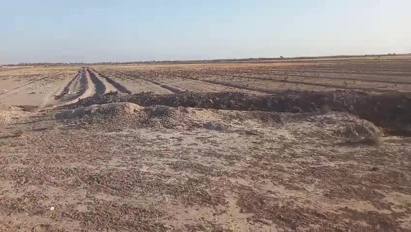 ١٠٠ دونم طابو صرف للبيع حله خلف مجسرات كيش تبعد ١٥ كيلو عن الجسر واجه ٢٥٠ متر سنتر عل تبليط استفسار ***********
