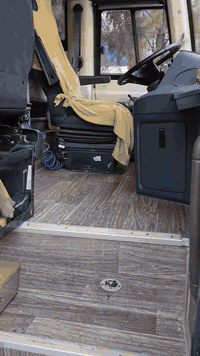 للبيع فتون صينى ٤٧راكب موديل٢٠١٧ كفاله عامه مكان سليمانية
***********
