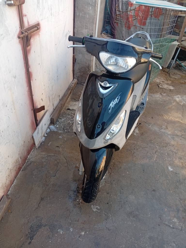 سلام عليكم دراجه حاويه ومكفوله كفاله عامه ماصار الهه هواي من نازله من رنبه دراجه اكفلهه الك من كلشي ونطيك بيهه ضمان شهر اي شي بيهه ترجع بكان بصره خور زبير سعر مليون وبيهه مجال بصيط 7738124562 0 البصرة, العراق
