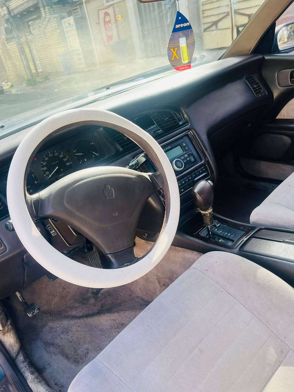 كراون بطه متصل كله بلاد  لا صبغ ولا طخه ولا قطره صبغ ما بيه مكفوله من الكص والنقل الجثه والعيب الشرعي تحويل مباشر  مكينه كير تاير باتري
كهربائيات كله شغاله وحلوه رقم انبار مشروع وطني 
تحويل بغداد الغزاليه مكان السياره بغداد الشعب 
التواصل عبر الرقم ***********
مراوس يرهم حسب القناعه السعر 52 بي مجال
