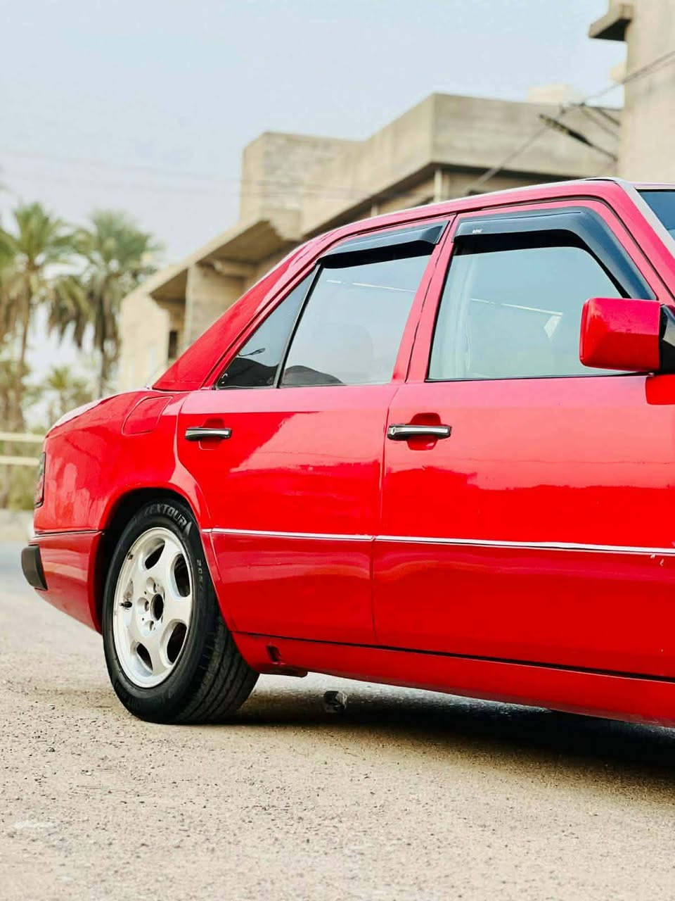 مارسدس دب موديل 1985 
تخم تايرات جديد 
صدر امامي خلفي جديد
كير ومحرك بشرط
سنويه ورقم جديد لحد 2028
محرك 2500 ديلكو بشرط
سياره بس تبريد نقصها باقي بشرط ما شاء الله متعوب عليها ونضيفه وبالواقع احلى من الصور 
مكانها ديالى خانقين او جلولاء 
السعر 55 ورقه وبيها مجال للشراي
متواجد انترنيت واتصال
*********** خناقين, ديالى
