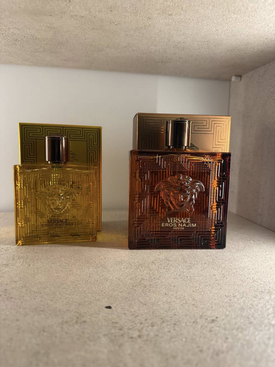 عطور اصليه اكو مستخدم نص واكو كامل راسلني خاص تدلل سعر ***********
