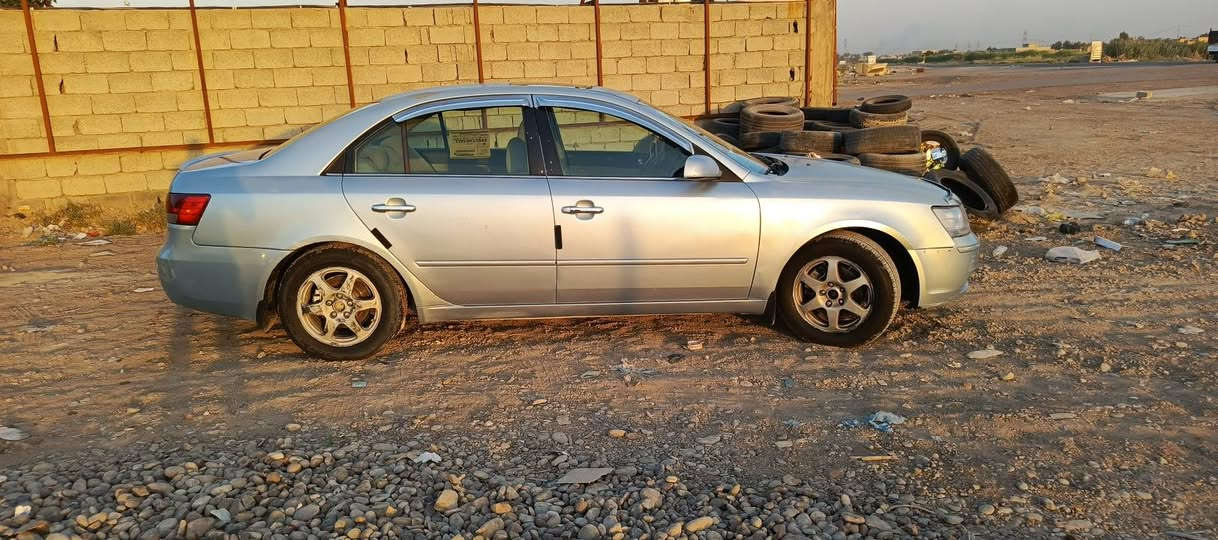 للبيع سوناتا مديل 2007 امريكي مكينه 6 سلندر 3300 رقم انبار الانكليزي بسمي تحويل مباشر ارقام جدد عليها تخم تاير كشنات اقماش داخل رصاصي ( صبغ عام للجماليه) فتحه سقف 3 طكات والباقي مكفول كهربائيات كلها شغاله شاشه كامره خلفيه حساسات تحكمات ستيرن جهتين كير محرك الصدر امامي خلفي ميزانيه حداديه كهربائيات كله شغال وجديد سياره جاهزه من كل النواحي ومال جناي عضمتها ونصبتها تخبل وجاهزه من الدعاميه للدعاميه 

العنوان : بغداد التاجي
السعر :85وبيهة مجال 
الهاتف :‏‪***********‬‏
