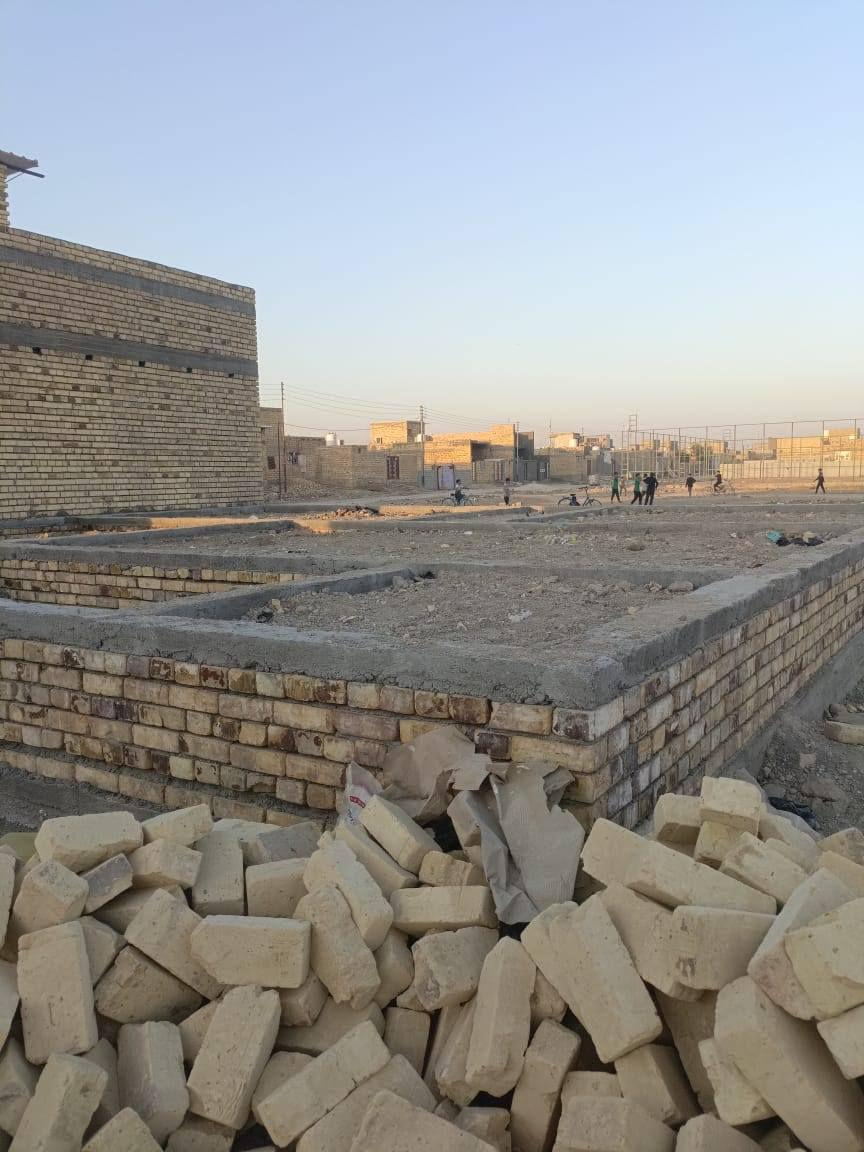 السلام عليكم
بتلو للبيع مساحه 100 متر 
يتكون من غرفه وصاله او مطبخ او ديوانيه 
حمام داخلي وخارجي 
المكان الدجين الثانيه شارع حجي كشكول 
قرب بيت الحاج ابو ماجد عبود 
السعر 17 او بي مجال 
الهاتف ***********
