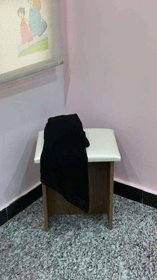 غرفة اطفال نظيفة جدا للبيع بسبب الانتقال لغير مكان سعرهة مليون وبيهة  مجال للاستفسار على هذا الرقم ***********
