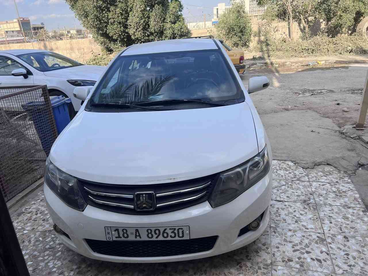 السلام عليكم
سايبا ايراني موديل 2018
الشكل الحديث كير اتوماتيك 
السياره مصبوغه بسبب بعض الشخوط
بيها اماكن صبغ ابيع احزام وكذالك اكو صبا بالقماره رش 
السياره لا حادث ولا اي شي بيها فقط صبغ 
السعر ستة مليون وخمسميه وبيها مجال 
العنوان بابل الحلة 
رقم التلفون 
***********
