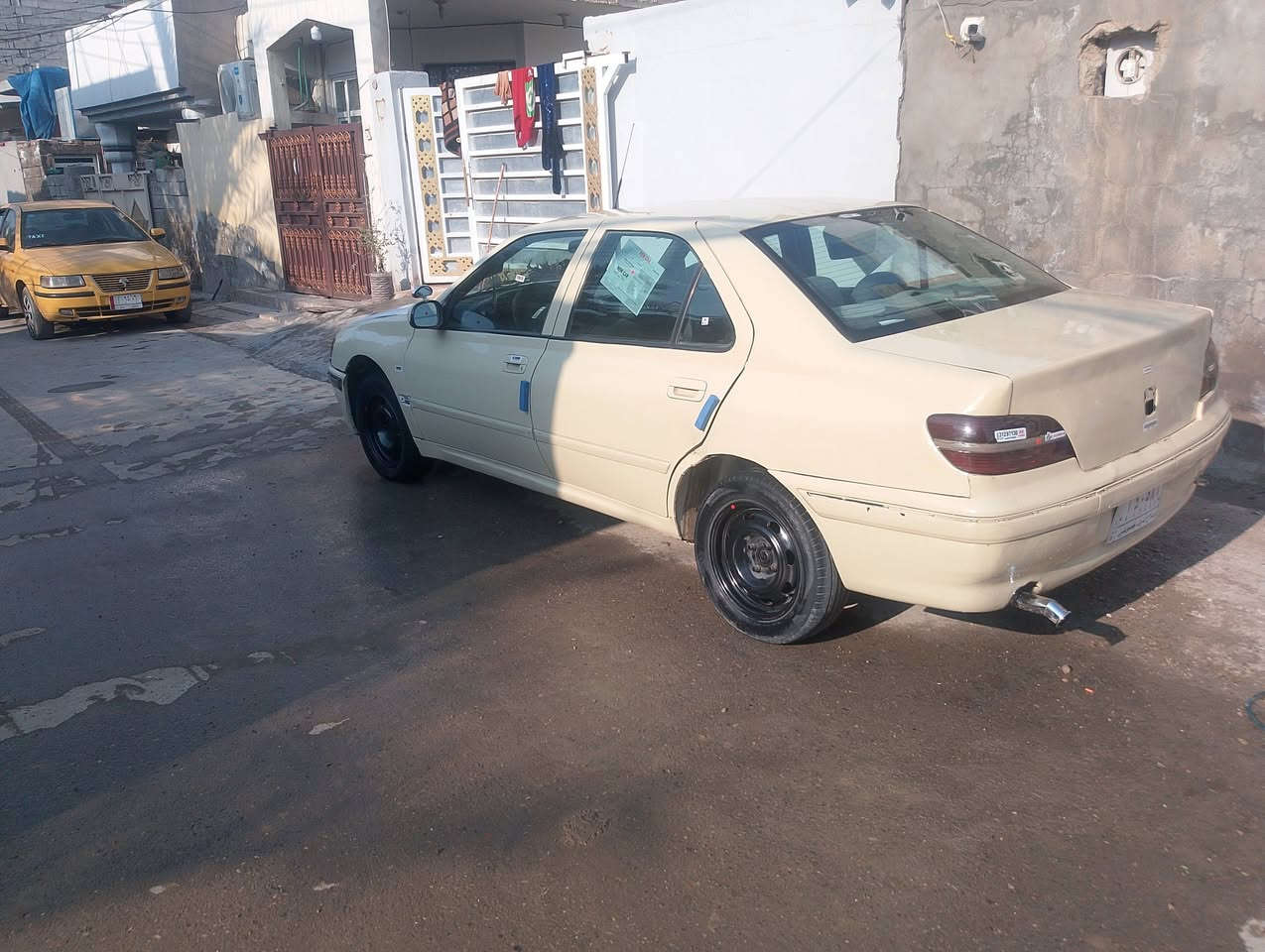 سلام عليكم سياره للبيع بيجو موديل 2001 كير مكينة خير من الله سنويا 2027 تخم تاير جديد تبريد بس غاز السعر 25 سياره بيه قاصر سياره مده سنه تحويل سياره مباشرة العنوان ديالى بعقوبه تقاطع الساده  ***********  ***********
