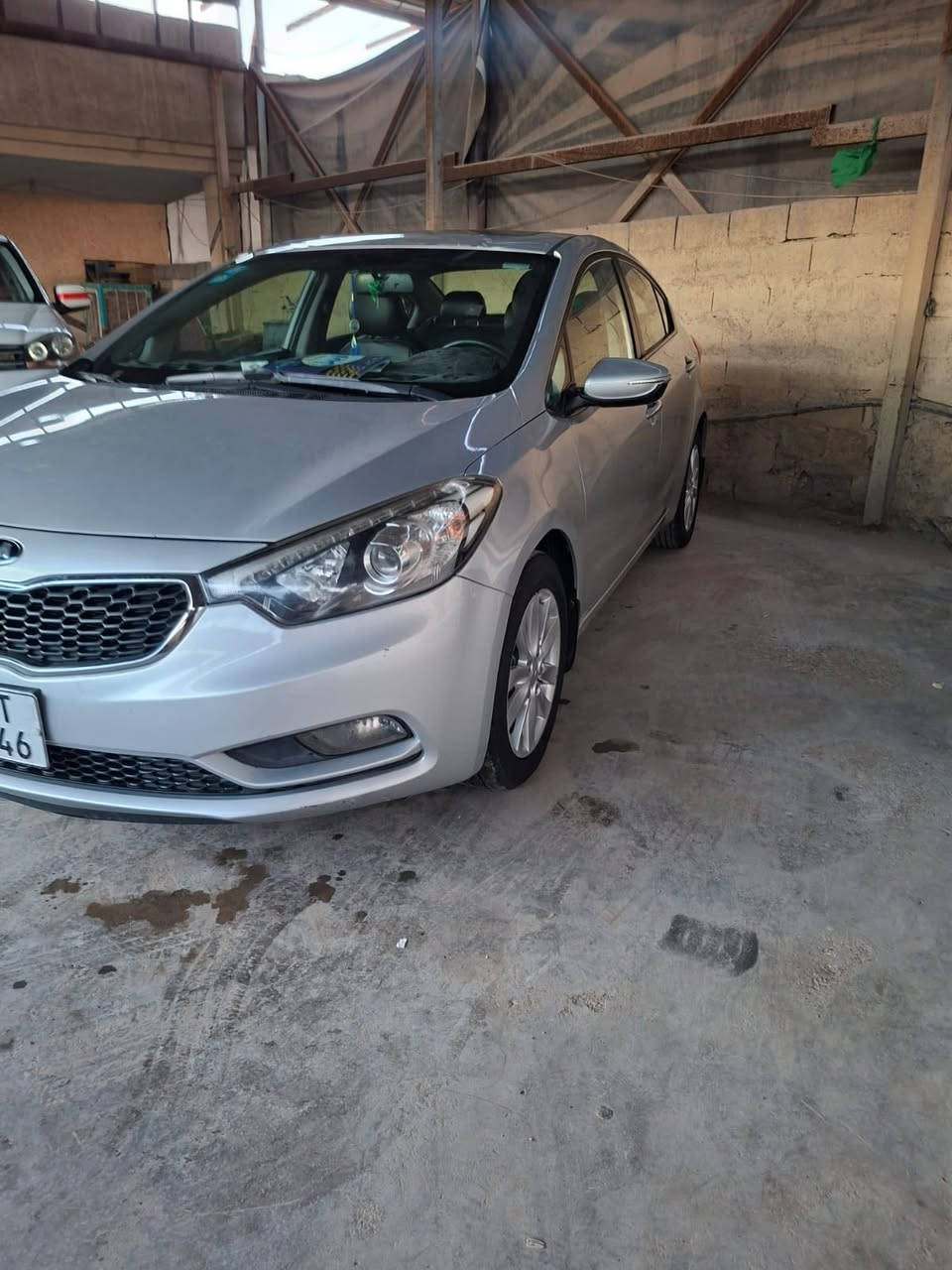 السلام عليكم سيراتو 2016 مكفوله كفاله عامه لا صبغ لا ضربه فقط بارد  قليل بل بنيد وشخط خفيف كير مكينه تبريد صدر تخم تاير كله مكفول ماشيه 86 حقيقي تحكمات جهتين مري شفط اشاير بل مري فتحه سقف السعر 142 وبيه مجال رقم بغداد الجديد
***********
